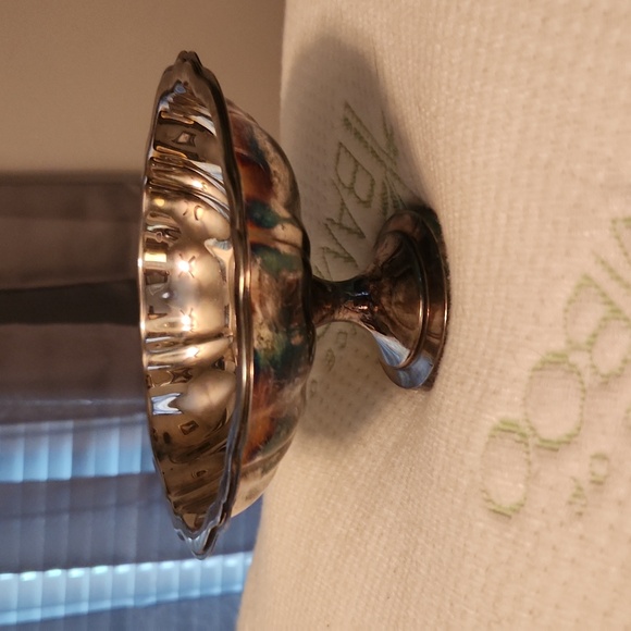 Vintage silver plated Wm A. Rogers candy dish/bowl - Picture 1 of 3